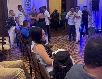 Atraso em convenção do PSDB expõe jogo de planilhas e irrita apoiadores em Jaraguá