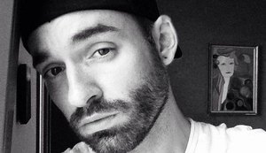 Cantor cai no mar durante cruzeiro e está desaparecido