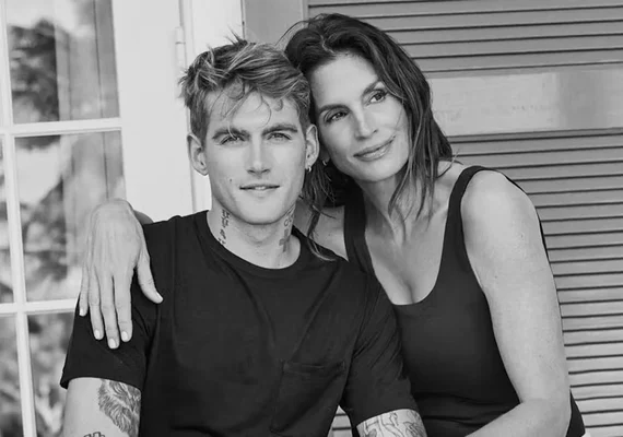 Clínica tem debandada após morte do filho de Cindy Crawford