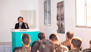 Desembargador Rosmar Antonni ministra palestra sobre crimes eleitorais para integrantes do Exército