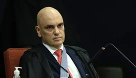 Moraes autoriza Bolsonaro a fazer cirurgia, mas nega prisão domiciliar