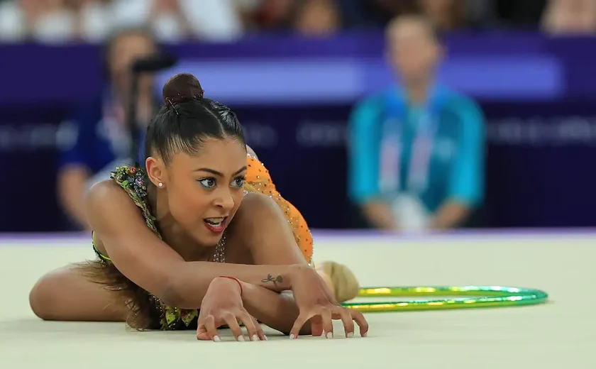 Babi Domingos fica em 10º na final individual da ginástica artística