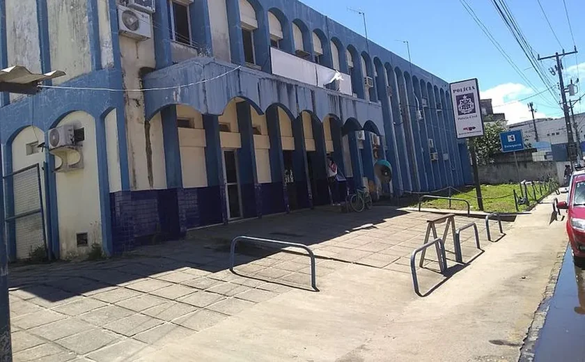 Mulher é presa suspeita de matar marido e dois filhos envenenados com chumbinho na BA