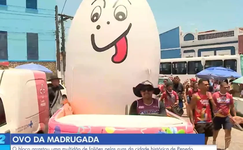 Bloco Ovo da Madrugada arrasta multidão e abre clima de Carnaval em Penedo