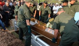 Corpo do jornalista e apresentador Marcelo Rezende é sepultado em SP