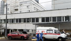 Hospital para pacientes com Covid-19 pega fogo na Rússia