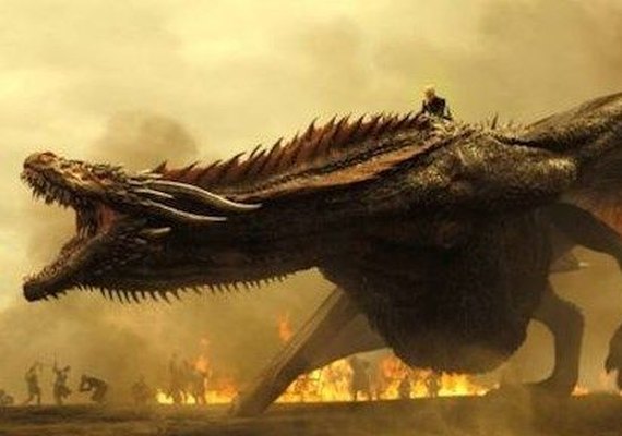 Game of Thrones! Novas imagens mostram Daenerys e seu dragão no meio da guerra