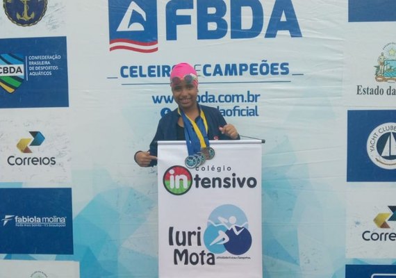 Atleta alagoana ganha 4 medalhas em campeonato regional de natação