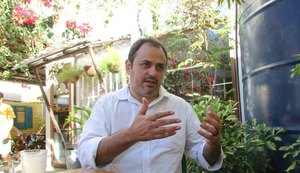 Em Alagoas, deputado recebe apoio e critica Lira