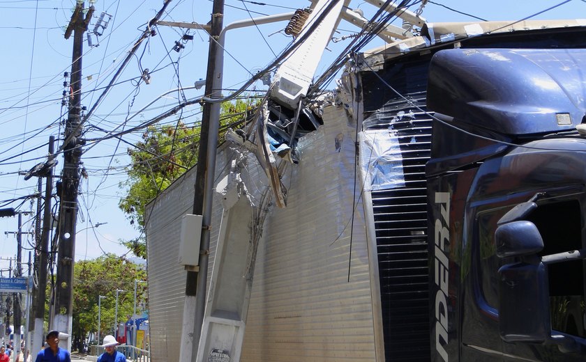 Equatorial registrou 1.013 colisões de veículos em postes em 2025