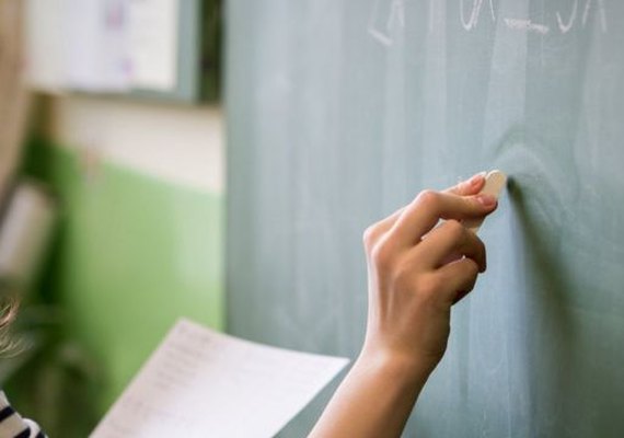 Professores mostram-se preocupados em relação às fake news, mas não se sentem preparados para lidar com o tema