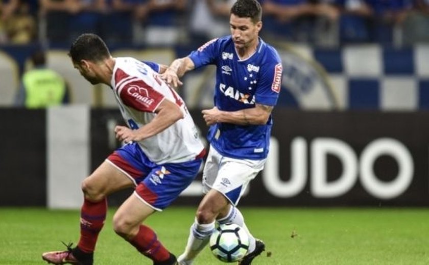 Thiago Neves desfalca o Cruzeiro contra o Atlético-GO