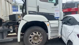 Perseguição após acidente provoca confusão e congestionamento na Jatiúca