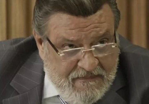 'O Outro Lado do Paraíso': Gustavo implora ajuda ao filho após ficar pobre