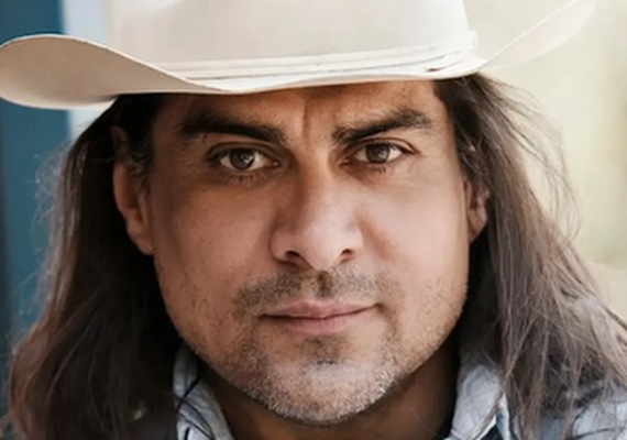 Ator de 'Parks and Recreation' é assassinado a tiros em ataque homofóbico nos Estados Unidos