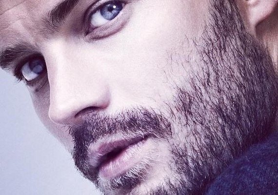 “Tô ficando velho pra isso”, diz Jamie Dornan sobre voltar a interpretar Christian Grey