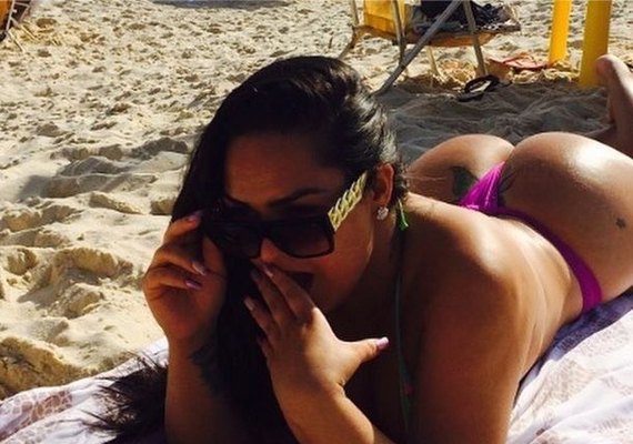 Mulher Melancia mostra boa forma em vídeo no Instagram
