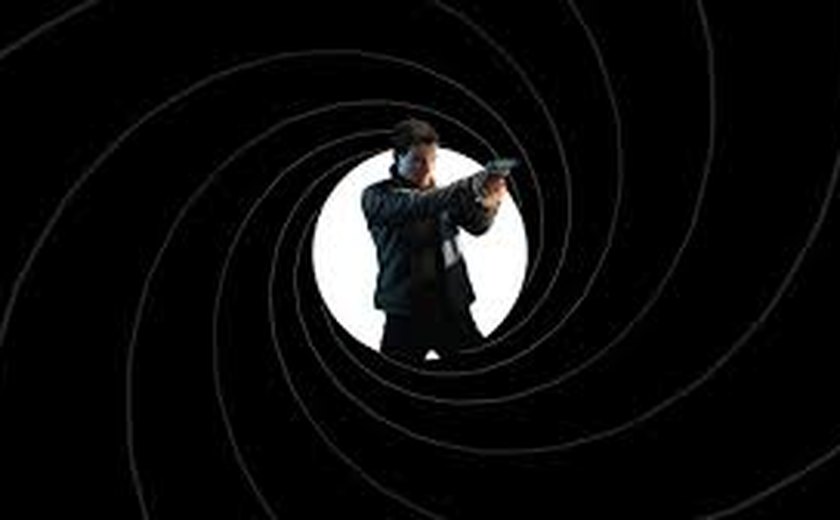 007 First Light vende 1,5 milhão e estreia como fenômeno