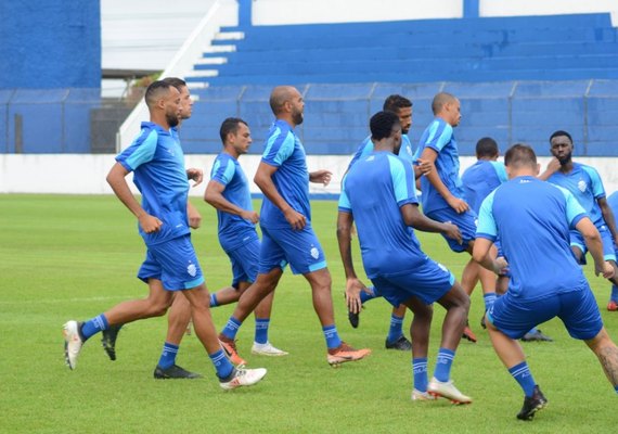 Argel relaciona 20 jogadores e CSA embarca para enfrentar o América-MG