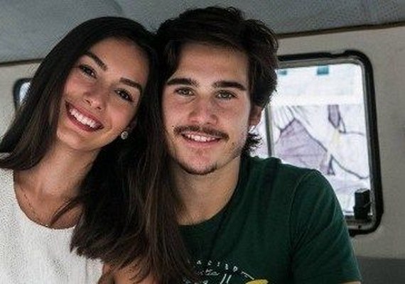 Novela 'Rock Story': Yasmin empresta instrumentos de Léo para ajudar Zac