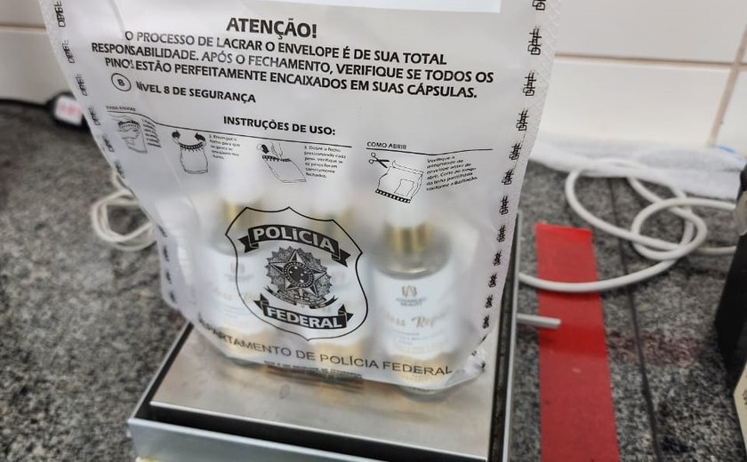 Mulher é presa com cocaína diluída em cosméticos em aeroporto