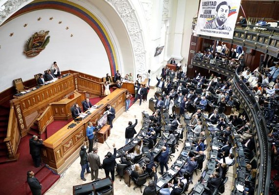 Relatos de violência são detalhados no Parlamento da Venezuela