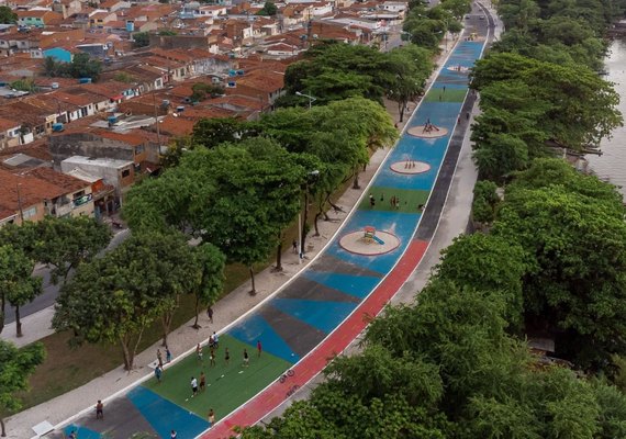 Prefeitura muda vida de pessoas no Vergel do Lago com maior programa urbanístico da história do bairro
