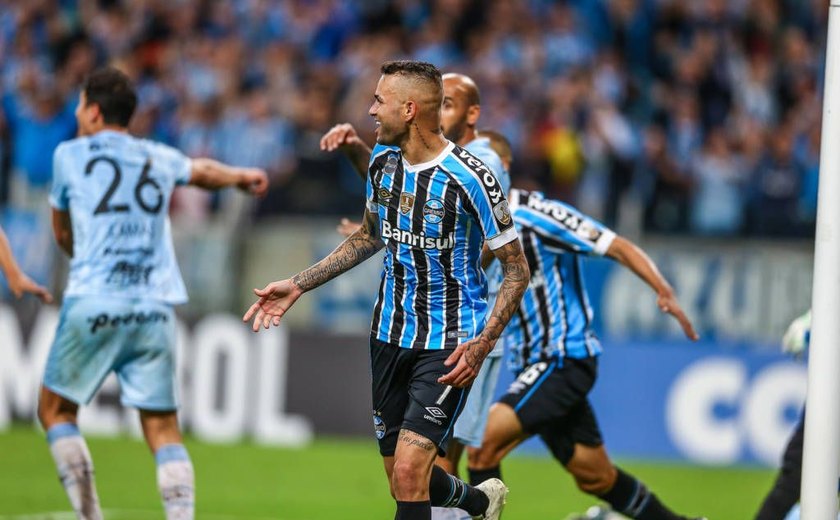 Grêmio goleia Tucumán e pega River Plate na semi da Libertadores