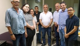 No Dia do Professor, Silvio Camelo se reúne com reitor e representantes da Uneal para discutir novo campus em Maceió