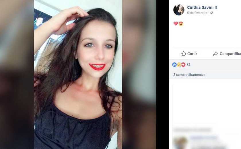 Cantora de 22 anos morre em acidente com carro dirigido pelo namorado