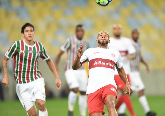 Internacional atropela Fluminense no Maracanã e fica a três pontos do líder