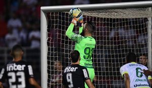 São Paulo sai perdendo por dois gols, mas busca empate contra Chapecoense