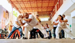 Trajetória de mais de três décadas transforma vidas por meio da capoeira em Alagoas