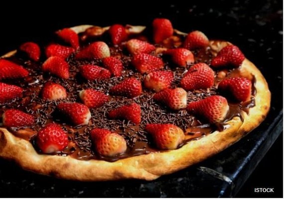 Dia do Chocolate e da Pizza: saiba como aproveitar sem exagerar