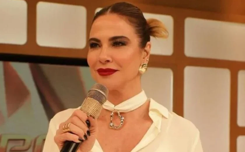 Apresentadora Luciana Gimenez chora e manda recado após ser demitida da RedeTV!