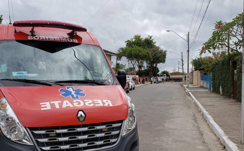 Dois homens ficam feridos em colisão na Rota do Mar