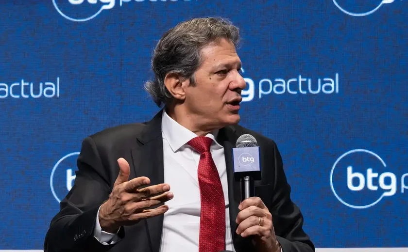 Haddad diz que política fiscal não depende apenas do governo federal