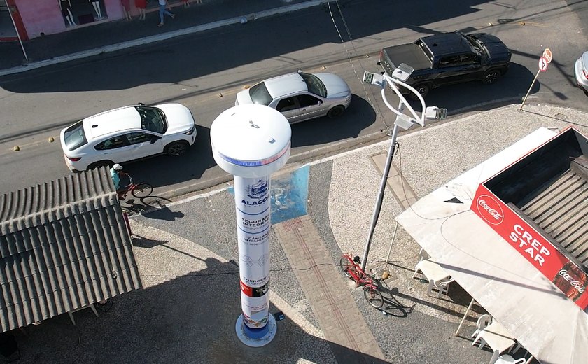 Arapiraca recebe totem de segurança com câmeras de reconhecimento facial