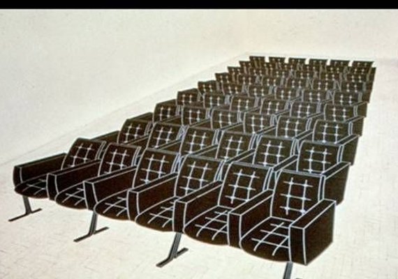 Casa de cultura em Porto Alegre joga no lixo obra de artista famosa