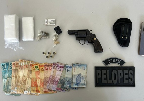 PM prende dois por posse ilegal de arma e tráfico de entorpecentes em Arapiraca