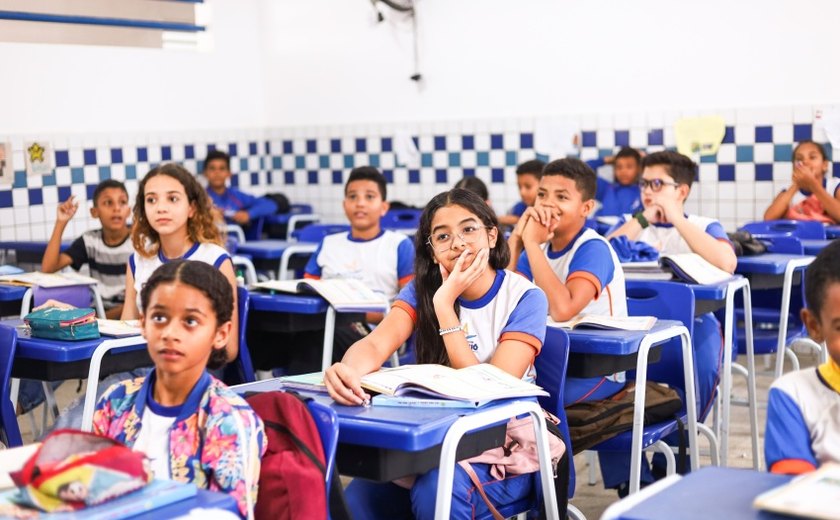 Alunos do 5º ano disputam etapa final da Olimpíada de Conhecimento em Maceió