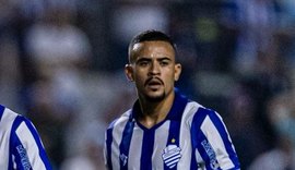 Marlon celebra retorno aos treinos no CSA e projeta volta aos gramados