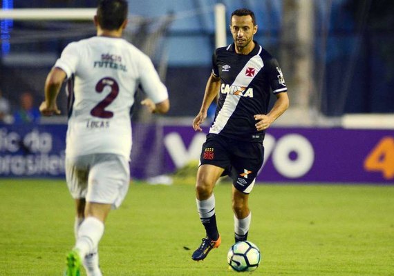 Com gol de Nenê no fim, Vasco vence o Fluminense de virada