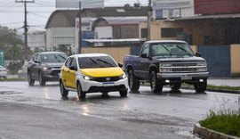 Condutores devem reduzir velocidade e ter mais atenção em dias chuvosos, orienta Detran/AL