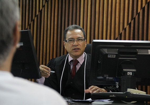 Júri condena acusado de execução em 'Tribunal do Crime'