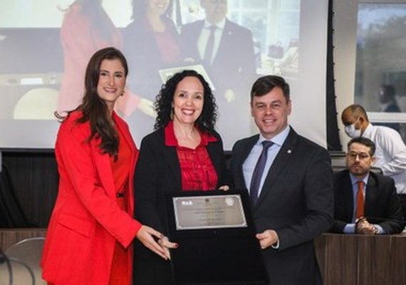 Faculdade de Direito da Ufal recebe Prêmio OAB Recomenda nacional