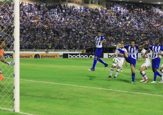 CSA leva dois no segundo tempo e São Paulo elimina Azulão em Maceió