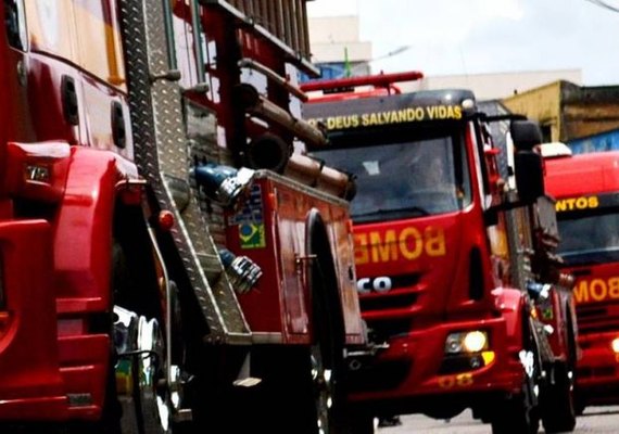 Bombeiros realizam buscas por idoso de 70 que desapareceu em açude