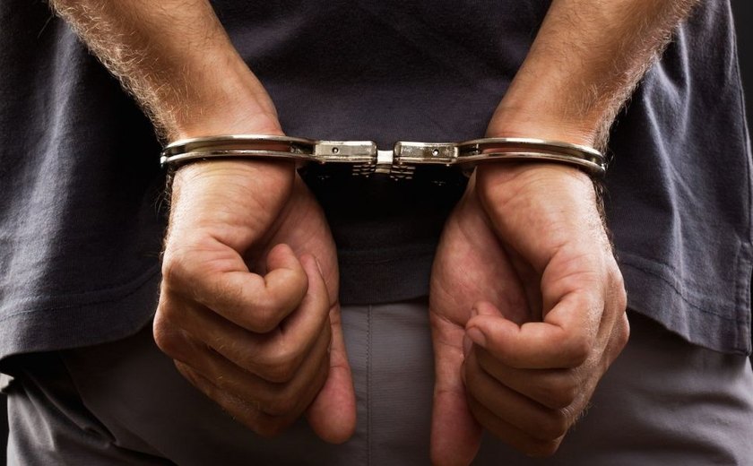 Jovem é detido sob a suspeita de traficar drogas entre Alagoas e Pernambuco