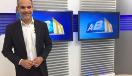 Apresentador do ABTV é vítima de bala perdida em Caruaru